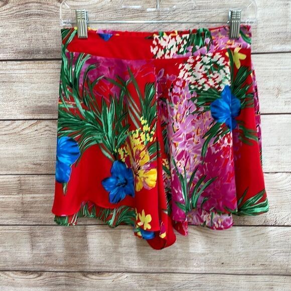 Show Me Your MuMu Pants - SHOW ME YOUR MUMU CARLOS SWING SHORTS IN RED TROPICAL PRINT